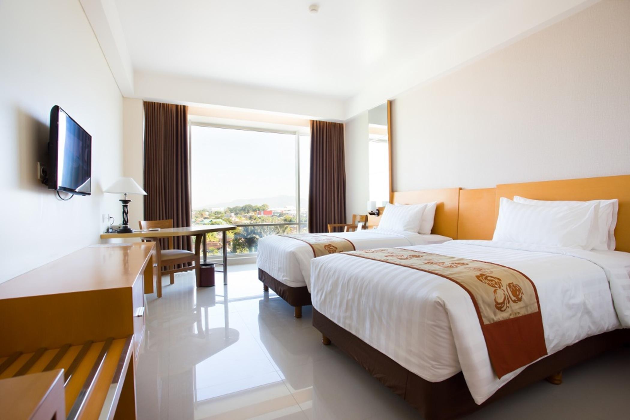 Golden Palace Hotel Lombok Mataram Exterior photo