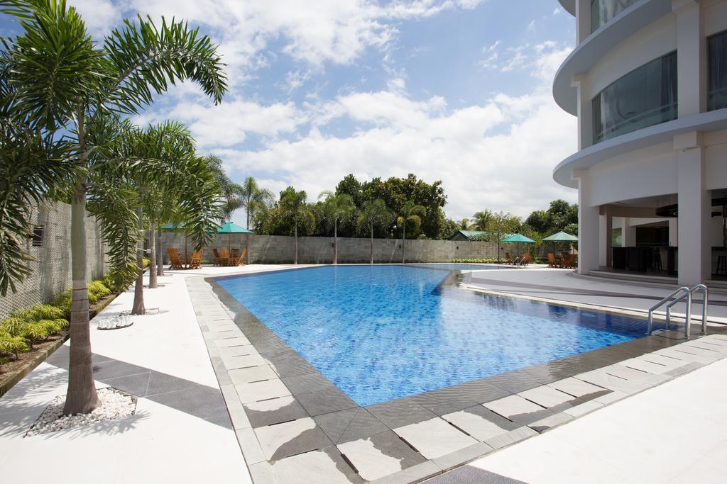 Golden Palace Hotel Lombok Mataram Exterior photo