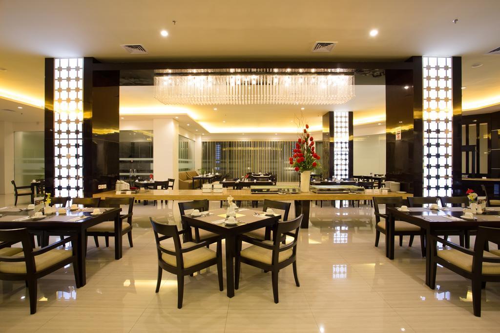 Golden Palace Hotel Lombok Mataram Exterior photo